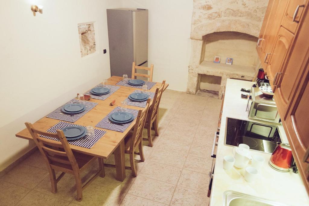 Danae Old Town * העיירה רתימנו